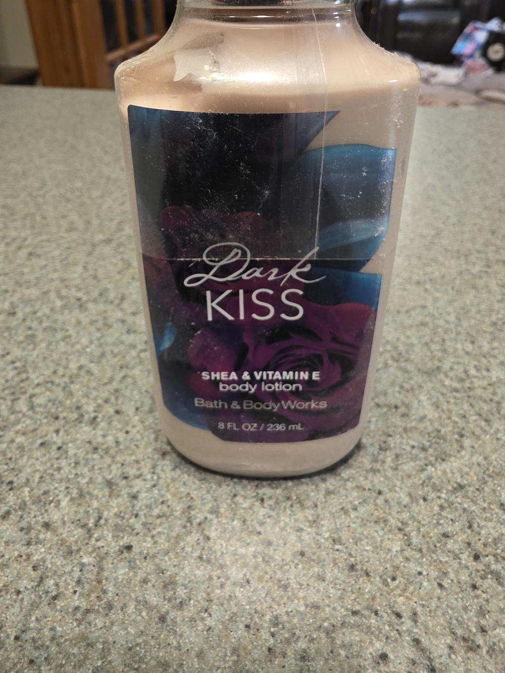 Bath & Body Works Dark Kiss Lotion - Pink, Purple, Blue